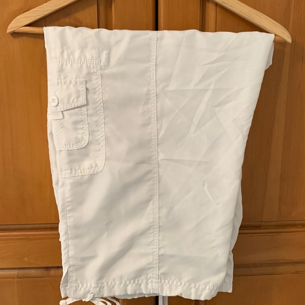 White cargo capris 36” waist - Picture 2 of 7